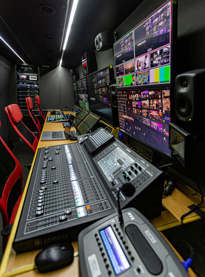 OB Van Poland production room